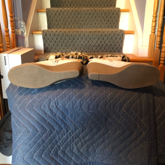 Women’s Boots with leopard fur trim - Picture 2 of 3